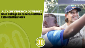 Alcalde Federico Gutiérrez hace entrega de cancha sintética Estación Miraflores